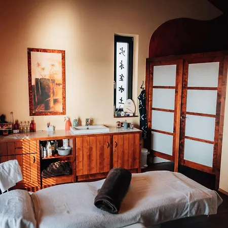 Stilvolles Mit Hauseigener Sauna & Whirlwanne Chalet *