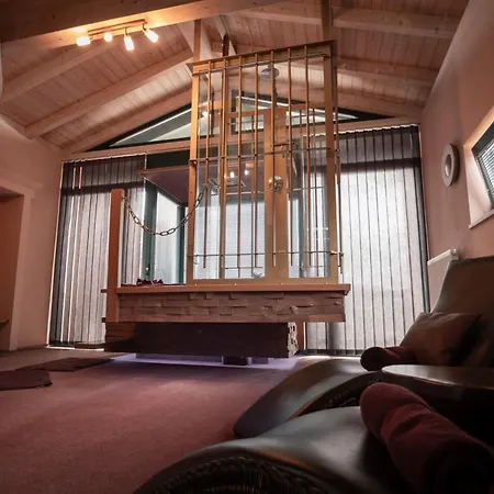 Chalet Stilvolles Mit Hauseigener Sauna & Whirlwanne Viechtach